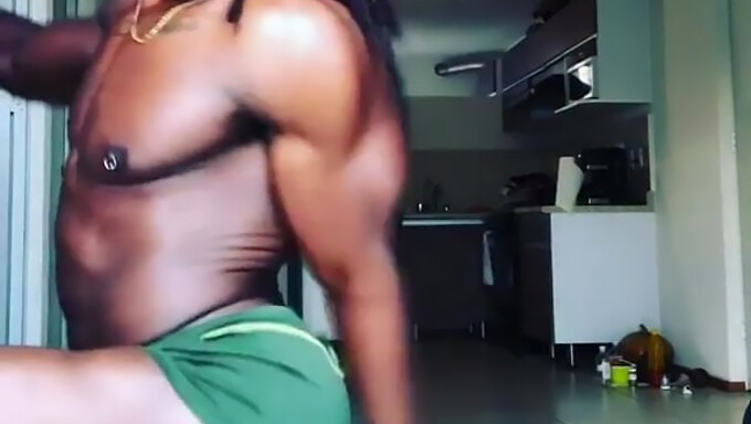 Hd Video Of A Black Gay Man Twerking