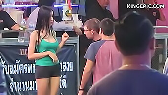 Asiatisk Teenager Bliver Fræk På Skjult Kamera I Pattaya